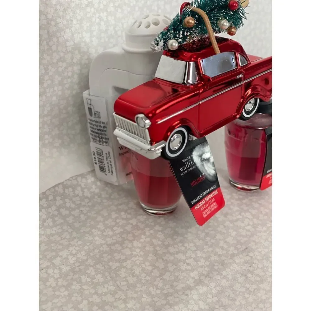 Bath and Body Works Christmas Red Car Wallflower and 2 HOLIDAY Scented Refills